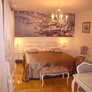 Superior Annex King Room